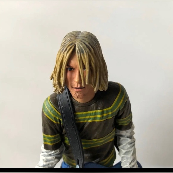 Action Figure Kurt Cobain Nirvana Smells Like Teen Spirit - 1991 - Picture 5 of 9